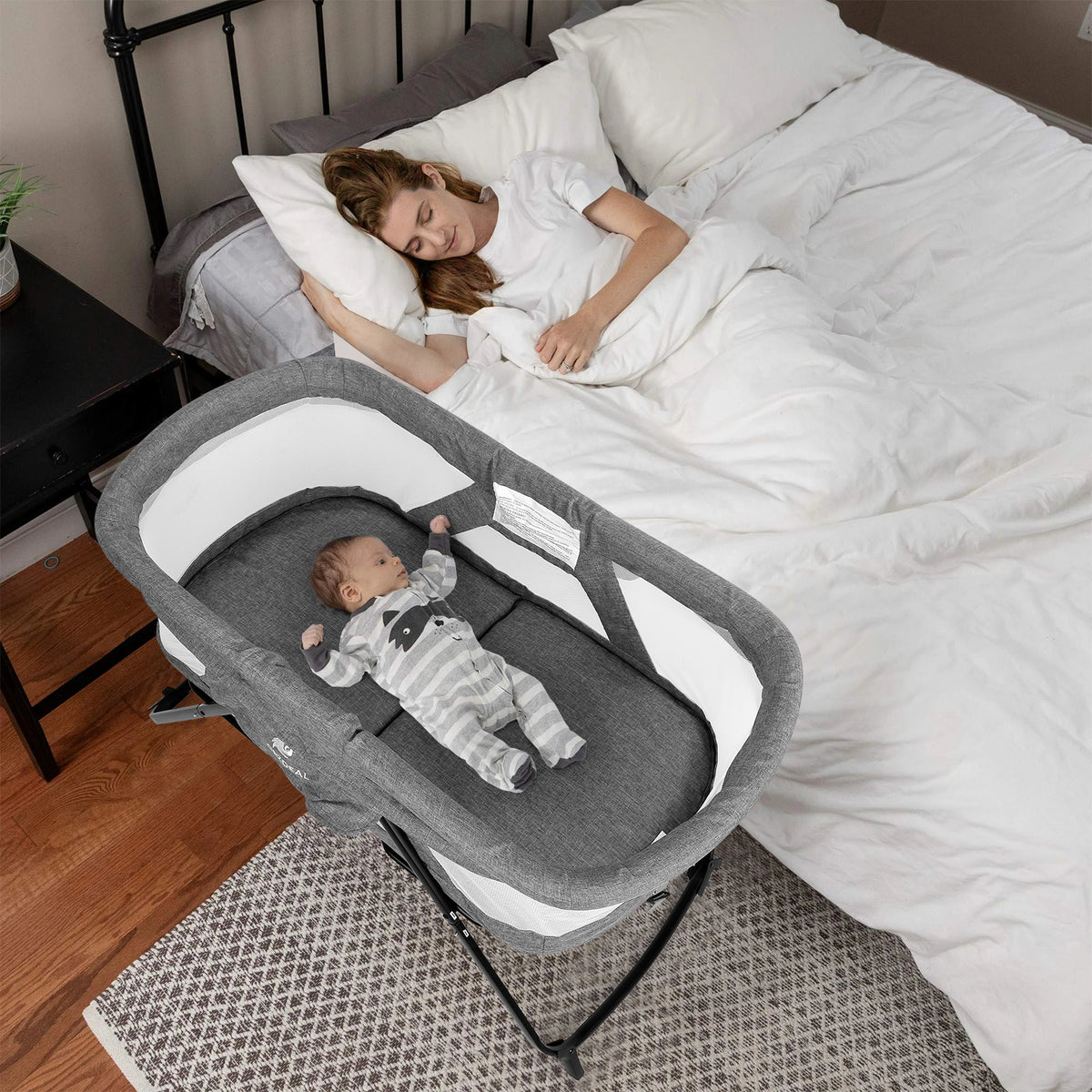 2-in-1 Fold Travel Crib Portable Rock Bassinet Free Installation Baby